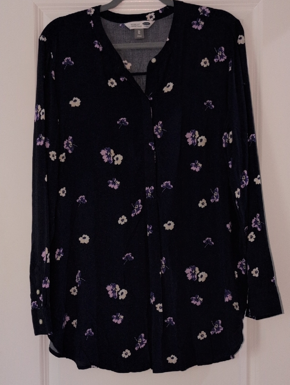 Women's Old Navy  Floral Button-Front Blouse - Purple & White Flowers